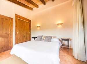 Holiday Algaida Persons Farmhouse | Algaida