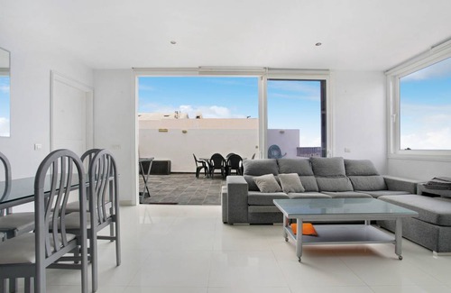 Costa Teguise Apartment | 100 m² Apartment ∙ 3 bedrooms ∙ 7 guests
