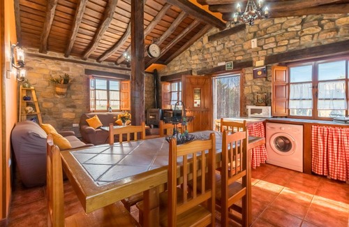 Villacarriedo Apartment | 100 m² Apartment ∙ 3 bedrooms ∙ 6 guests