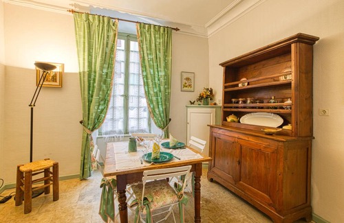 Saint-Jean-du-Bruel Apartment | 100 m² Apartment ∙ 1 bedroom ∙ 2 guests