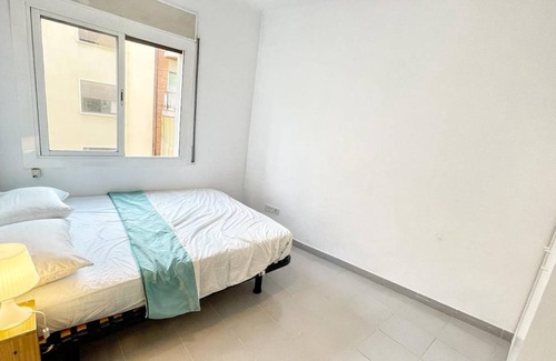 Sants-Badal Resort | 100 m² Private room ∙ 1 bedroom ∙ 2 guests