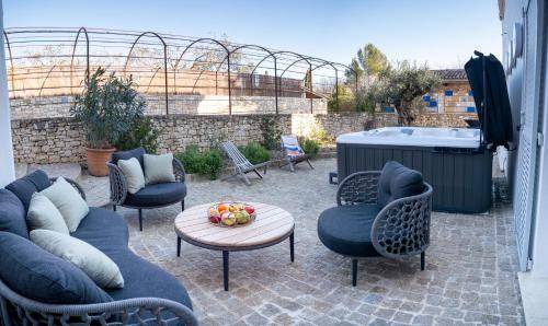 Aubussargues Apartment | 102 m² Serviced apartment ∙ 2 bedrooms ∙ 4 guests