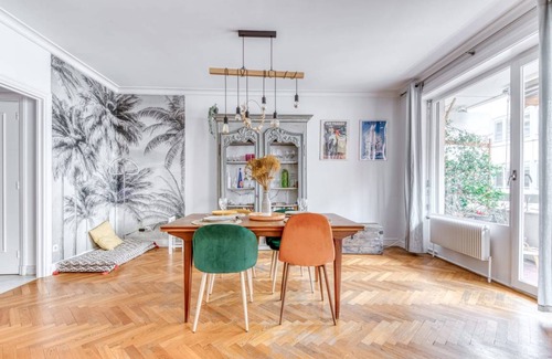 2nd Arrondissement Apartment | 107 m² Apartment ∙ 3 bedrooms ∙ 8 guests