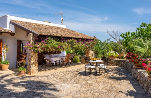 Llubi House | 110 m² Finca ∙ 2 bedrooms ∙ 4 guests