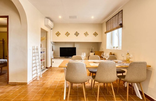 Jijona House | 110 m² House ∙ 3 bedrooms ∙ 6 guests