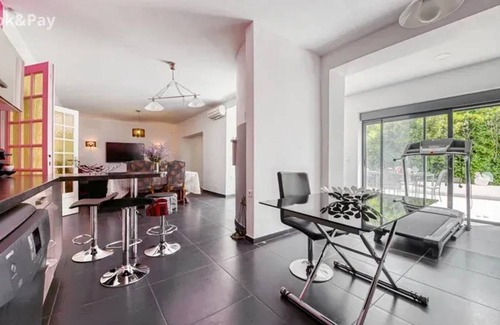 Morieres-les-Avignon Villa | 115 m² Villa ∙ 3 bedrooms ∙ 5 guests