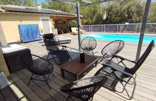 Collias Villa | 115 m² Villa ∙ 3 bedrooms ∙ 6 guests