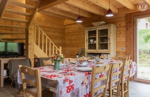 Montagnole House | 117 m² Gîte ∙ 3 bedrooms ∙ 8 guests