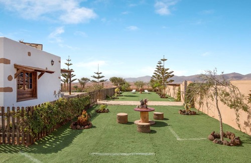 La Ampuyenta House | 120 m² Finca ∙ 3 bedrooms ∙ 6 guests