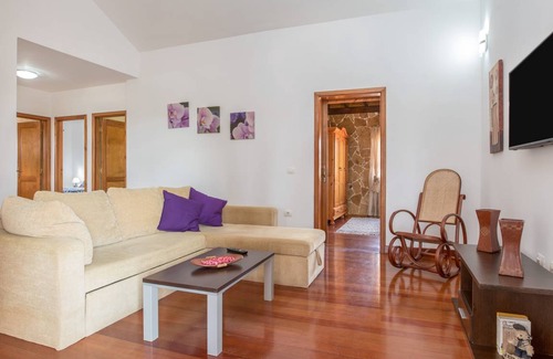 La Ampuyenta House | 120 m² Finca ∙ 3 bedrooms ∙ 6 guests