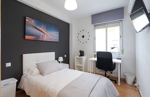 Alcala de Henares Resort | 120 m² Private room ∙ 1 bedroom ∙ 1 guest