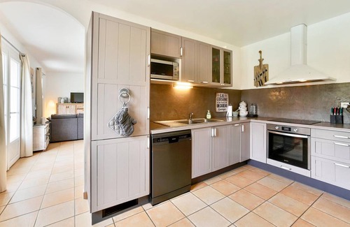 Saint-Paulet-de-Caisson House | 130 m² House ∙ 5 bedrooms ∙ 14 guests