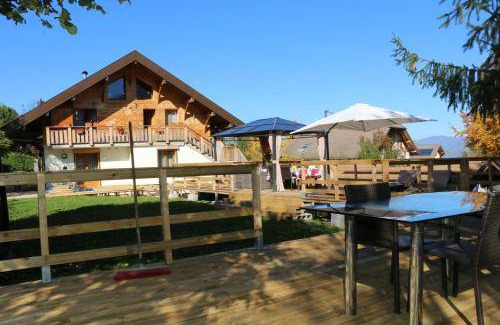 Eteaux Bed & Breakfast | 130 m² Bed and breakfast ∙ 4 bedrooms ∙ 11 guests