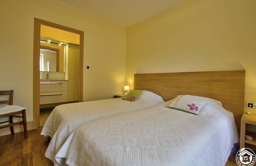 Boyeux-Saint-Jerome House | 140 m² Gîte ∙ 3 bedrooms ∙ 6 guests