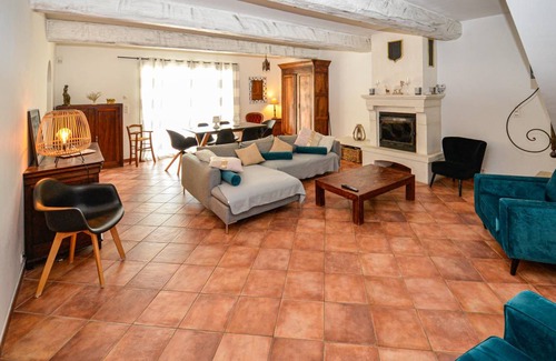 Chateauneuf-de-Gadagne House | 150 m² House ∙ 3 bedrooms ∙ 6 guests