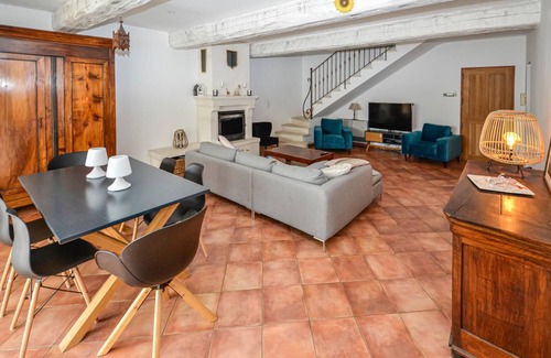 Chateauneuf-de-Gadagne House | 150 m² House ∙ 3 bedrooms ∙ 6 guests