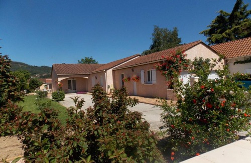 Lanzac House | 152 m² House ∙ 3 bedrooms ∙ 6 guests