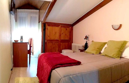 Espinama Bed & Breakfast | 16 m² Bed and breakfast ∙ 3 guests