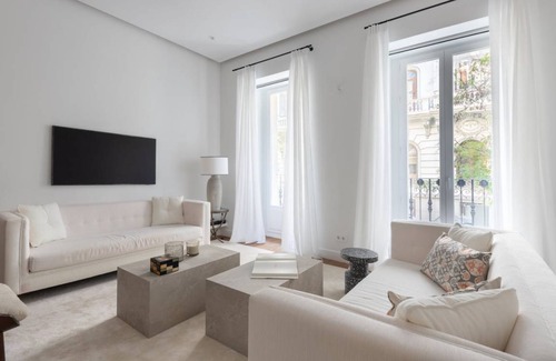 Jeronimos Apartment | 160 m² Apartment ∙ 3 bedrooms ∙ 6 guests