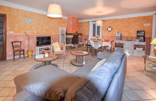 Mazan House | 160 m² House ∙ 3 bedrooms ∙ 6 guests