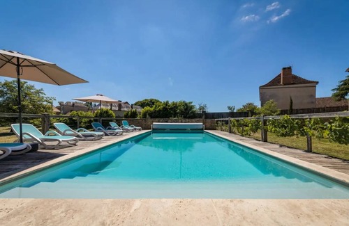Saint-Amand-de-Coly House | 180 m² House ∙ 5 bedrooms ∙ 11 guests