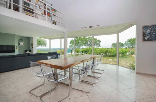 Poulx House | 187 m² House ∙ 5 bedrooms ∙ 9 guests
