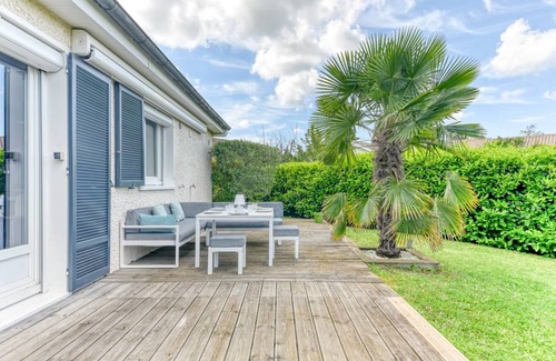 Lissieu House | 190 m² House ∙ 5 bedrooms ∙ 10 guests