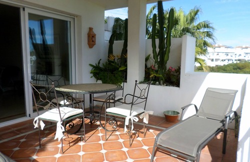 New Golden Mile Apartment | 2 Bedroom Beachside Apartment Overlooking Pool & Palm Trees On New Golden Mile