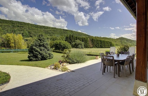 Val-Revermont House | 200 m² Gîte ∙ 3 bedrooms ∙ 6 guests