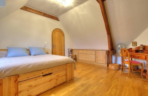 Ceyzerieu House | 200 m² Gîte ∙ 4 bedrooms ∙ 8 guests