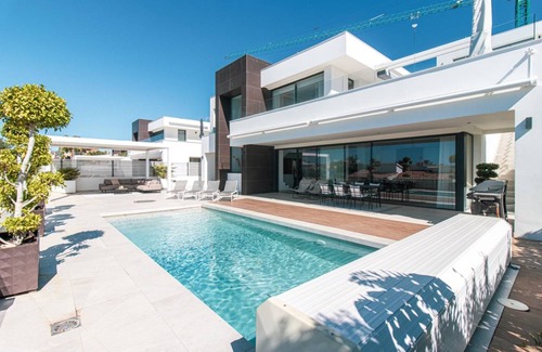 Chimenea Villa | 200 m² Villa ∙ 3 bedrooms ∙ 6 guests
