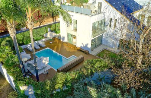 Puerto Banus Villa | 2244 new modern luxury villa in puerto banus