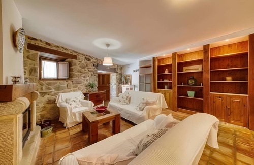 Piedralaves House | 232 m² House ∙ 5 bedrooms ∙ 12 guests