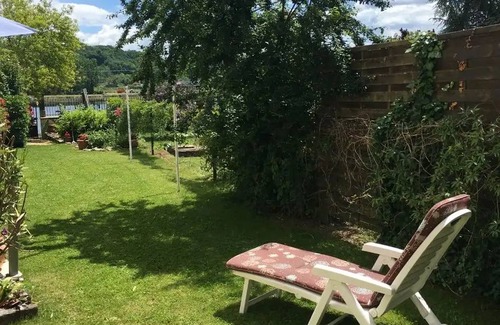 Mauzac-et-Grand-Castang House | 250 m² House ∙ 4 bedrooms ∙ 8 guests