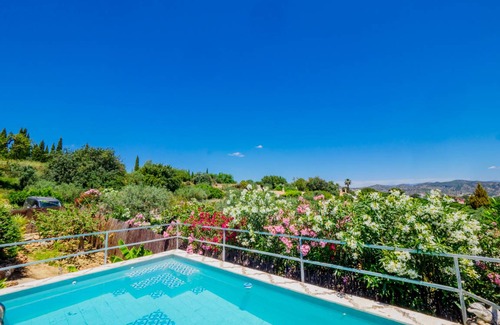 Alhaurin de la Torre Cottage | 250 m² Cabin ∙ 5 bedrooms ∙ 10 guests