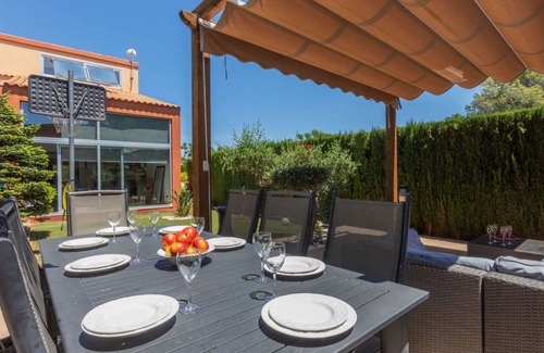 Bonmont Terres Noves Villa | 250 m² Villa ∙ 1 bedroom ∙ 8 guests
