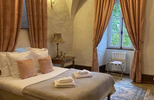 Montanges House | 250 m² Gîte ∙ 5 bedrooms ∙ 15 guests