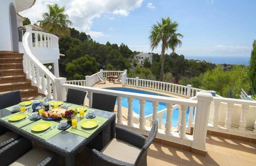 Altea la Vella Villa | 250 m² Villa ∙ 4 bedrooms ∙ 8 guests