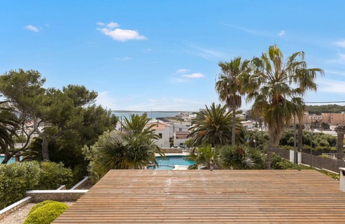 Punta Prima Villa | 250 m² Villa ∙ 5 bedrooms ∙ 9 guests