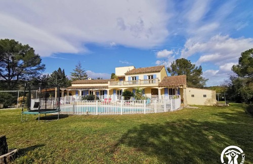 Villetelle House | 270 m² Gîte ∙ 5 bedrooms ∙ 10 guests