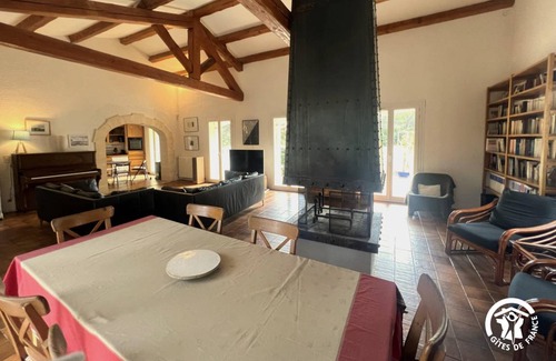 Villetelle House | 270 m² Gîte ∙ 5 bedrooms ∙ 10 guests