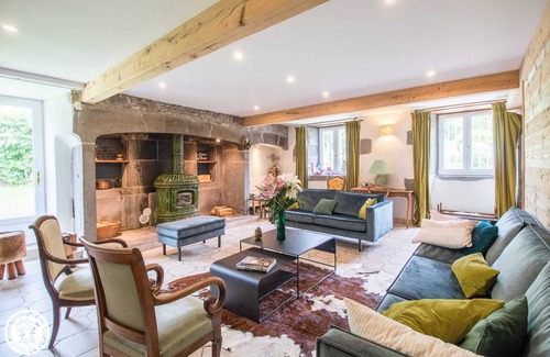 Mont-Dore House | 280 m² Gîte ∙ 6 bedrooms ∙ 14 guests