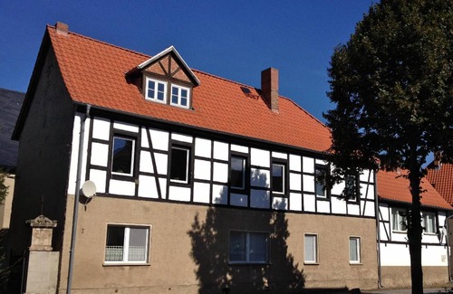 Radisleben House | 290 m² House ∙ 9 bedrooms ∙ 19 guests
