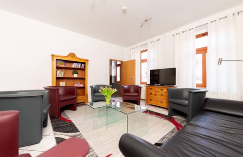 Radisleben House | 290 m² House ∙ 9 bedrooms ∙ 19 guests