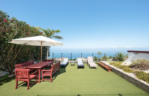 Las Cuevas House | 300 m² House ∙ 3 bedrooms ∙ 7 guests