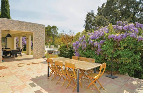 Aubais House | 300 m² House ∙ 6 bedrooms ∙ 11 guests