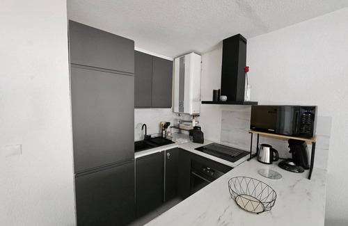 Saint-Mandrier-sur-Mer Apartment | 32 m² Apartment ∙ 1 bedroom ∙ 5 guests