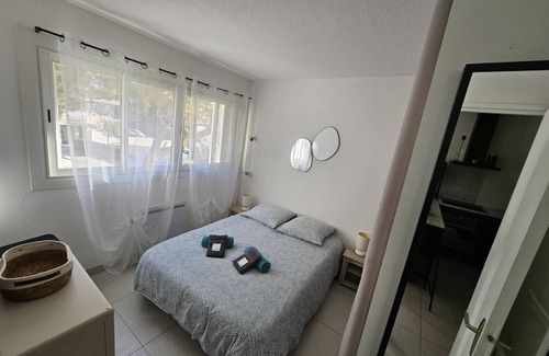 Saint-Mandrier-sur-Mer Apartment | 32 m² Apartment ∙ 1 bedroom ∙ 5 guests