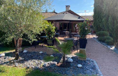 Tournus Hotel | 35 m² Hotel ∙ 2 bedrooms ∙ 6 guests