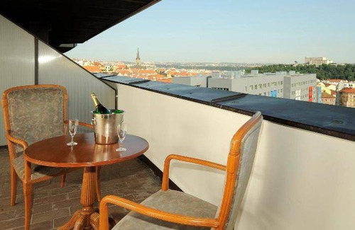Zizkov Hotel | 38 m² Hotel ∙ 6 guests
